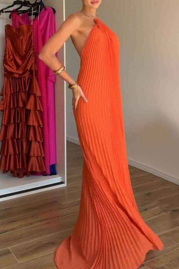 Minimalist Metal Choker Pleated Maxi Dress