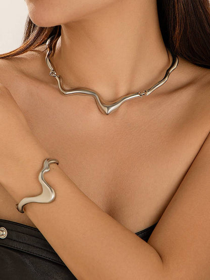 Minimalist Streamlined Necklace And Bracelet