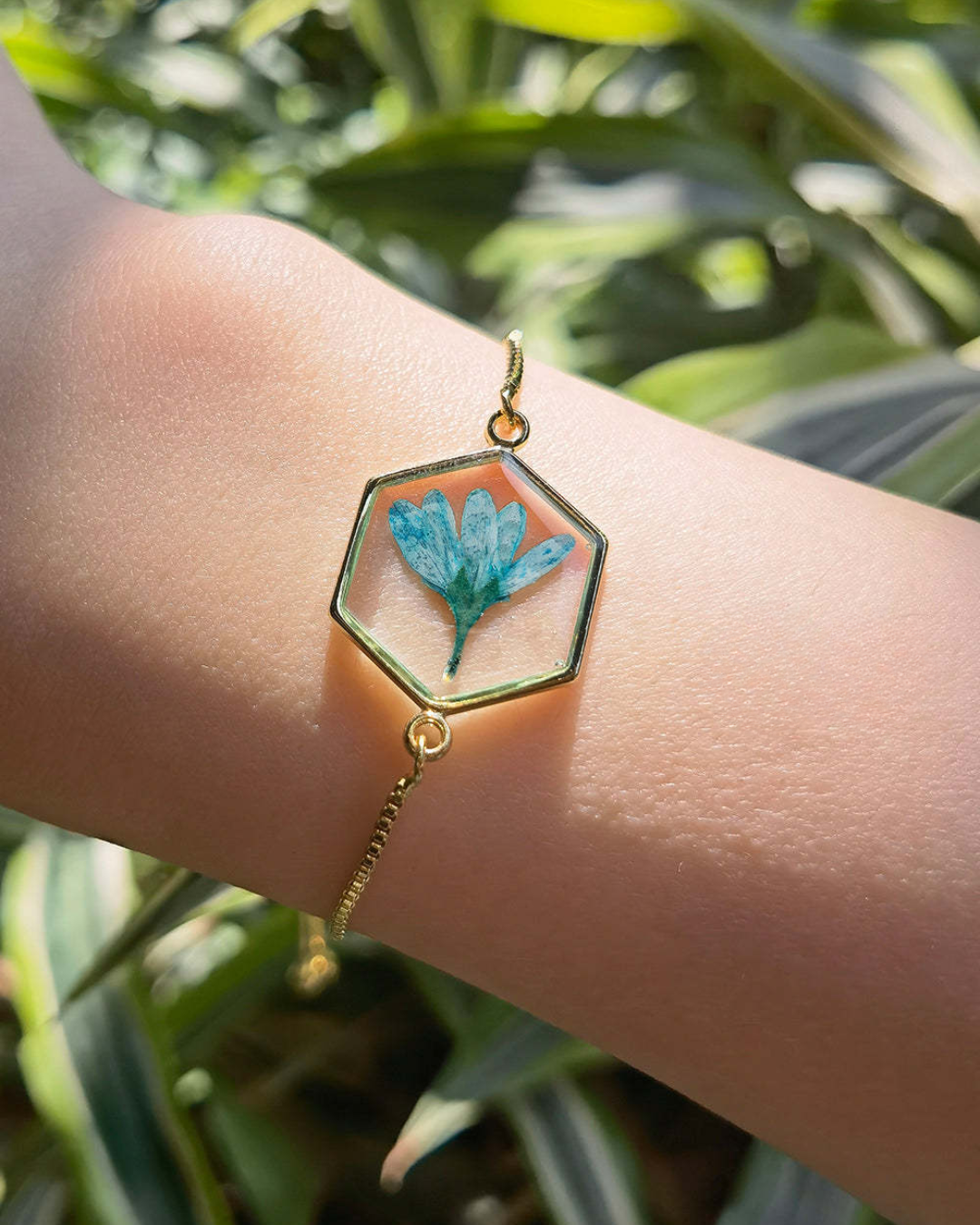 Narcissus Light Resin Cuff Bracelet