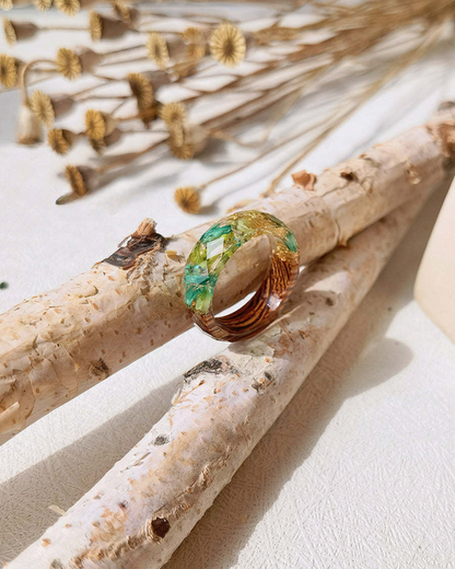Emerald Meadow Loop Ring