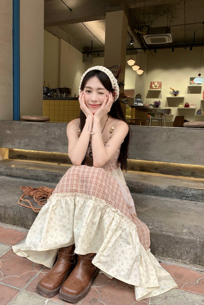 实拍多巴胺连衣裙女2024春夏设计感拼色碎花裙度假风吊带裙62874